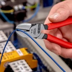 Knipex 70 01 160 Diagonal Side Cutter Pliers (Snips) 160mm -Professional Hand Tool Store 70 01 160 2 scaled 1