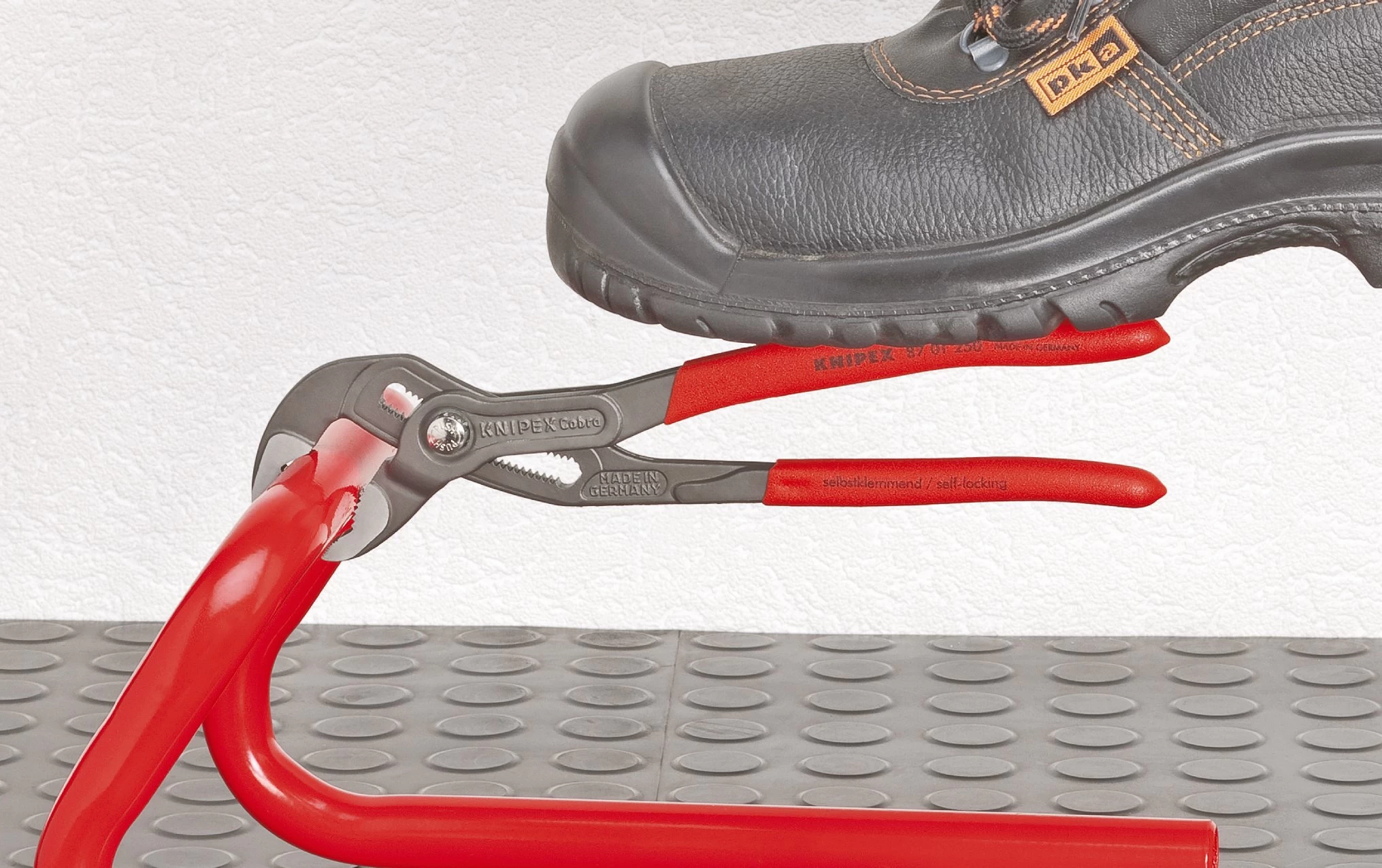 Knipex 87 02 180 Cobra® Hightech Waterpump Pliers Multi-Component Grips 180mm 7 Knipex 87 02 180 Cobra® Hightech Waterpump Pliers Multi-Component Grips 180mm - Image 5