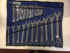 Expert By Facom E110326 22 Piece Metric Combination Spanner Set Supplied In Tool Roll 6-32mm -Professional Hand Tool Store e110326 1